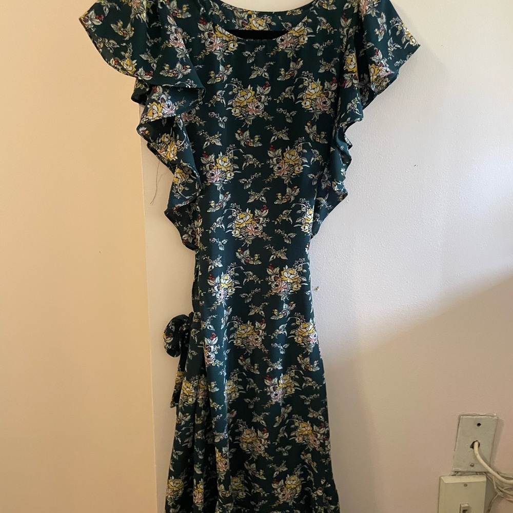 Floral Ruffle Maxi Dress - Picture 2 of 3